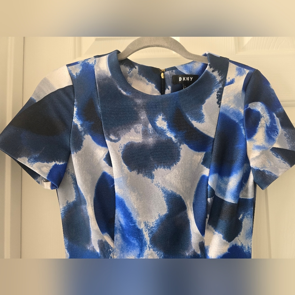 DKNY Blue White Abstract Print Dress Size 2 Fit & Flare Summer Wedding Guest - Picture 4 of 11